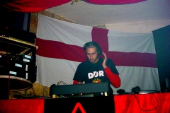 [2002-02-09] Cut Out